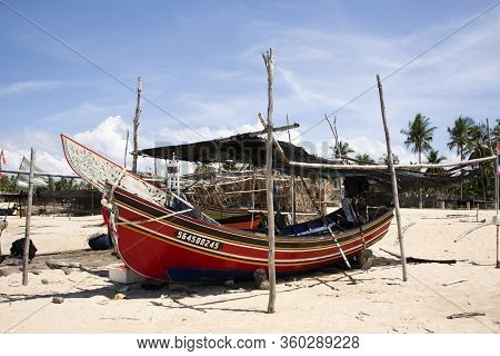 View Landscape And Wind With Kolek Or Koleh Traditional Fishing Boat Of Lower Southern Provinces Of
