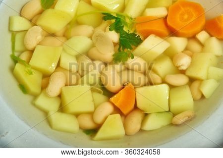 Roman Lardo Bean  Soup