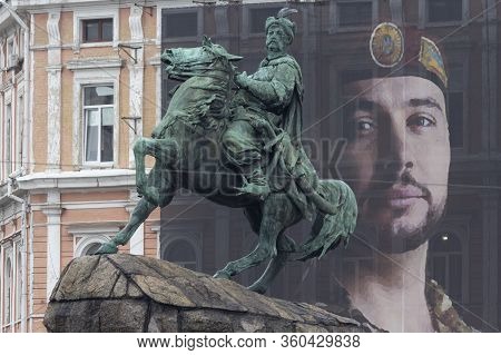 Kiev, Ukraine - January 31, 2020: A View Of The Monument To Bogdan Khmelnitskii And A Banner With A 