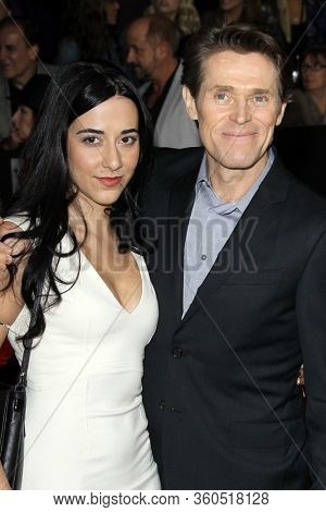 LOS ANGELES - FEB 22:  Giada Colagrande, Willem Dafoe at the  