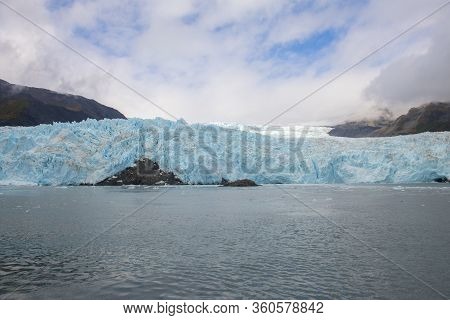 Aialik Glacier On Aialik Bay In Kenai Fjords National Park In Sep. 2019 Near Seward, Alaska Ak, Usa.
