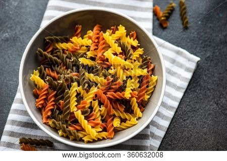 Italian Pasta Fusilli Bucati