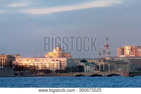 Saint-petersburg, Russia - March 15, 2020: View Of The Neva River With The Trinity Bridge And The Bu
