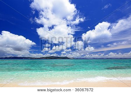 ชายหาดสวยงามจ้า