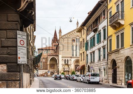 Verona, Italy - September 27, 2015 : Quiet Streets Of The Old City Of Verona. Stradone San Fermo Str