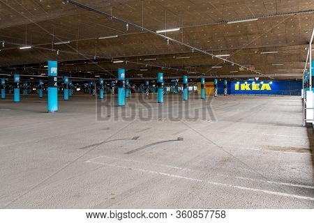 Novosibirsk, Russia-april 12, 2020. Empty Parking Lot Of The Ikea Store Due To The Quarantine Withou