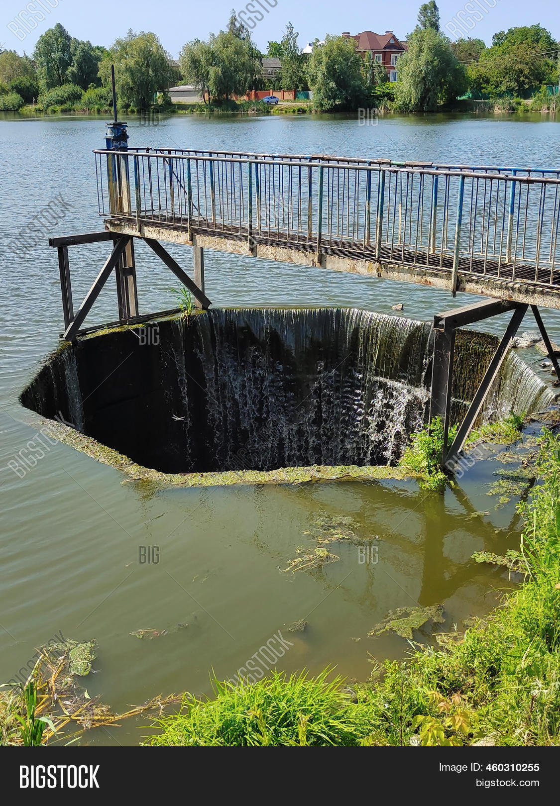 Hydraulic Structure Image & Photo (Free Trial) Bigstock