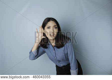 Amazed Curious Bride Young Woman Wearing A Blue Shirt Trying To Hear You Overhear Listening Intently
