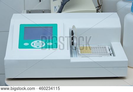 Hospital Laboratories, Automatic Biochemical Analyzer, Laboratory Concept, Macro