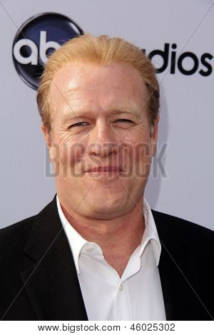 ロサンゼルス発 - 5 月 16 日: Gregg ヘンリー