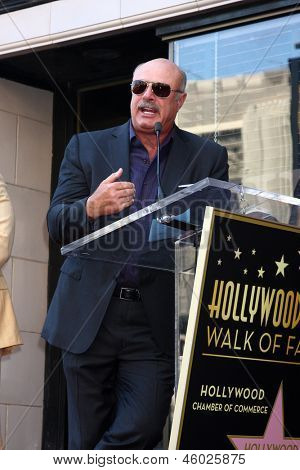 LOS ANGELES - 13 de maio: Dr. Phil McGraw na caminhada de Steve Harvey de Hollywood da Fama cerimônia estrela em t