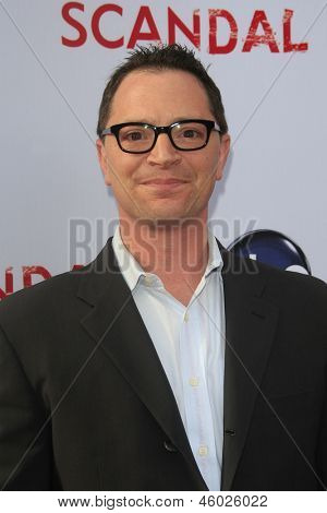 LOS ANGELES - 16 maggio: Joshua Malina arriva a 