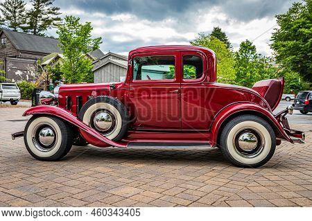 Highlands, Nc - June 10, 2022:  Low Perspective Side View Of A 1932 Chevrolet Rumble Seat Coupe At A
