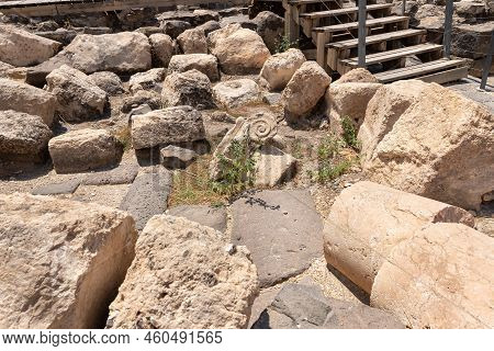 Beit Shean, Israel, August 06, 2022 : Partially Restored Ruins Of One Of The Cities Of The Decapolis