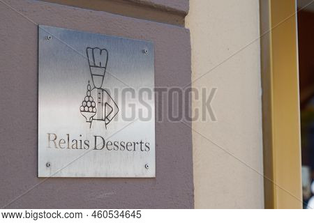 Bordeaux , Aquitaine  France - 08 22 2022 : Relais Desserts Logo Brand And Text Sign On Pasty Facade