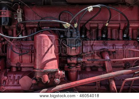 Kırmızı Traktör motor yakın çekim