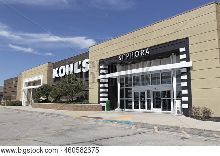 Muncie - Circa August 2022: Kohl's Retail Store Location. Kohl's Has Partnered With Cosmetics Giant 