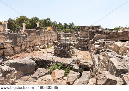 Beit Shean, Israel, August 06, 2022 : Partially Restored Ruins Of One Of The Cities Of The Decapolis