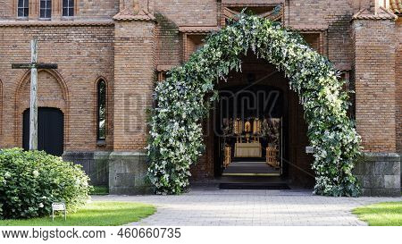 Druskininkai, Lithuania, August 11, 2022: Catholic Church Of Saint Marys Scapular In Druskininkai, L