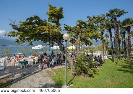 Stresa, Italy - August 15, 2018: Restaurant On The Lakeside Promenade Of Lake Maggiore In Stresa. St