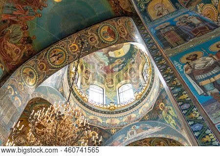 Russia, Petersburg - Aug 21, 2022: Petersburg Russia Church Saint Christ Russian Orthodox Landmark S