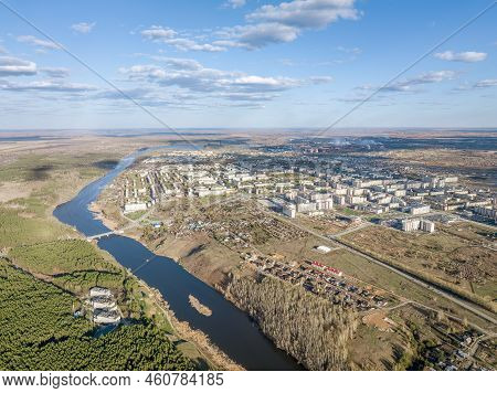 Beauriful Sunset View Along The Iset River And Rocks In Town Kamensk-uralskiy. A Scenic Sunset At Th