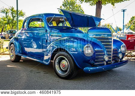 Falcon Heights, Mn - June 17, 2022: Low Perspective Front Corner View Of A 1939 Plymouth P8 Deluxe B