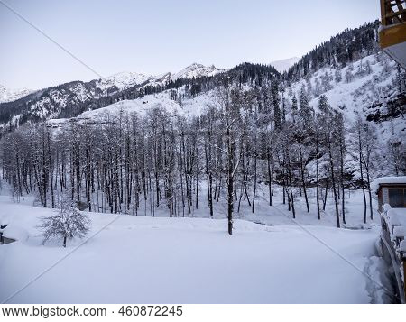 Beautiful Snow Mountains Scene At Himachal Pradesh Solang Valley Manali, Near Rohtang Pass, India.