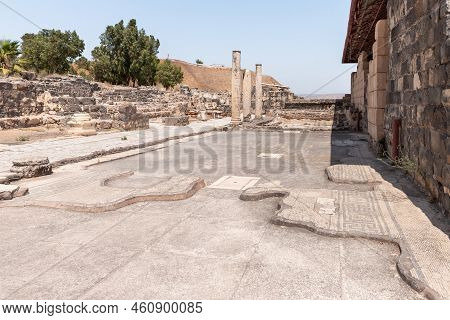 Beit Shean, Israel, August 06, 2022 : Partially Restored Ruins Of One Of The Cities Of The Decapolis