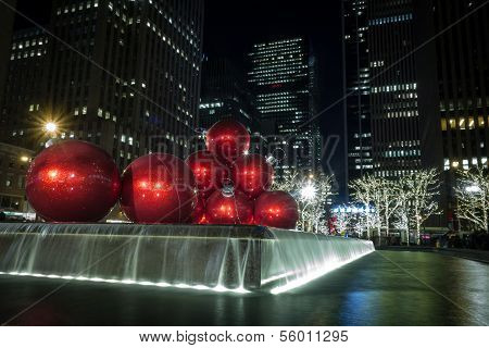 Giant Christmas Ornaments In Nyc