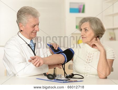 measuring blood preassure