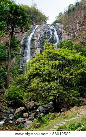 Klong Lan Waterfall