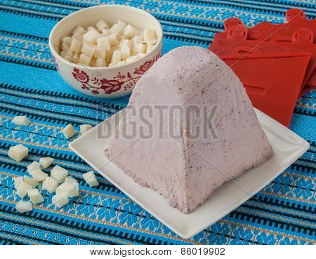 Cooking Cheese Cake On The Eve Of Easter
