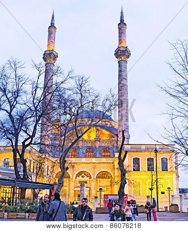 Grand Imperial Mosque