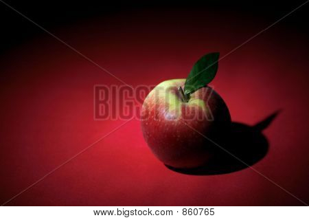 Apple na červené