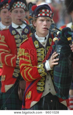 Krigen i 1812 sækkepibe spiller på slaget Mississinewa Reenactment