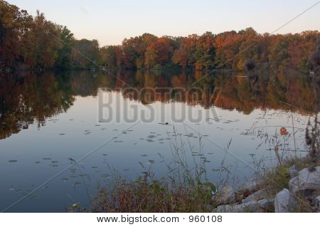 Jezero scénu podzim