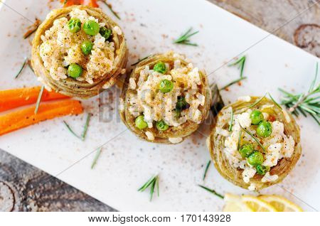 Cooked Artichokes  With Rice, Green Peas, Carrot And Olive Oil. Turkish Dish - Zeytinyağlı Enginar.