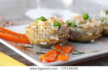 Cooked Artichokes  With Rice, Green Peas, Carrot And Olive Oil. Turkish Dish - Zeytinyağlı Enginar.