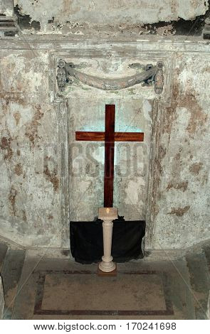 The crucifixion in the Church affected by the fire