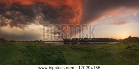 Ukraine. Chernihiv region. Before the storm at the Desna River