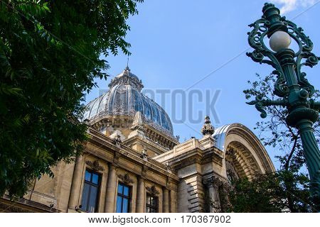 The center of Bucharest. Sights. Bank building