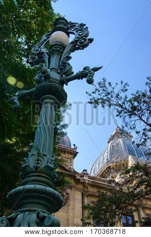The center of Bucharest. Sights. Bank building
