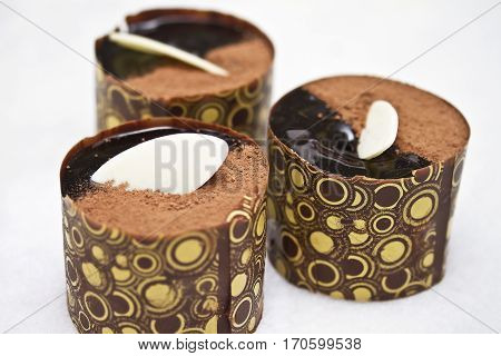 chocolate mousse cocoa pownder chocolate ganache dessert