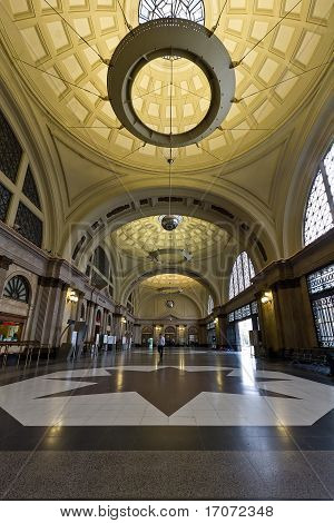 Tren istasyonu Fransa, Barcelona İspanya