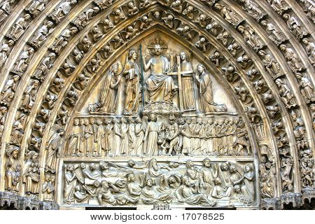 ノートルダム寺院の最後の審判のポータルは、u を閉じる
