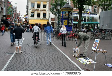 Street Artist  Ion The Leidseplein In Amsterdam