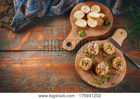 Bruschetta Topped With Teewurst