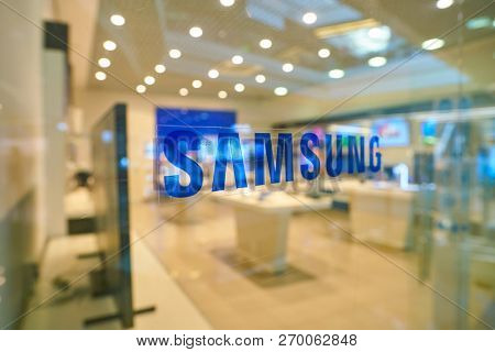 MOSCOS, RUSSIA - SEPTEMBER 20, 2018: close up shot of Samsung logo at a store in Moscow.
