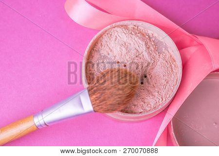 Beauty Box, Friable Matte Mineral Powder With A Special Brown Beautiful Wooden Brush From Natural Na